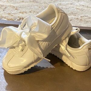 Puma White Patent Sneakers with Ribbon Laces
